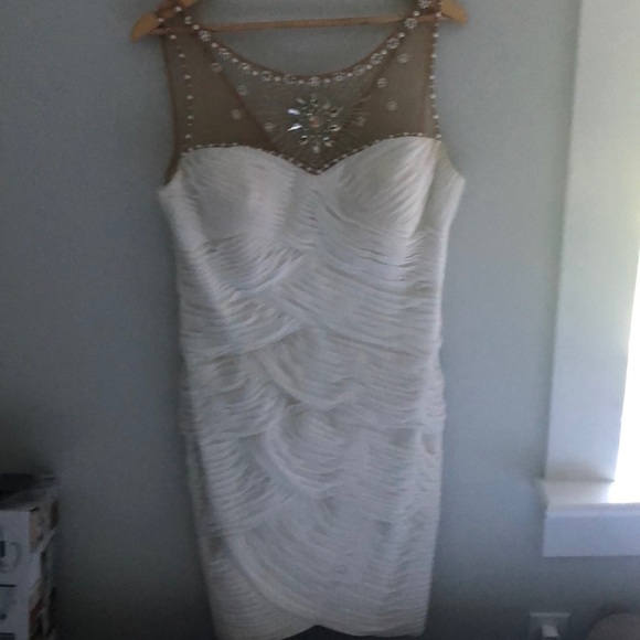 Adrianna Papell Dresses & Skirts - White Adrianna Papell Dress